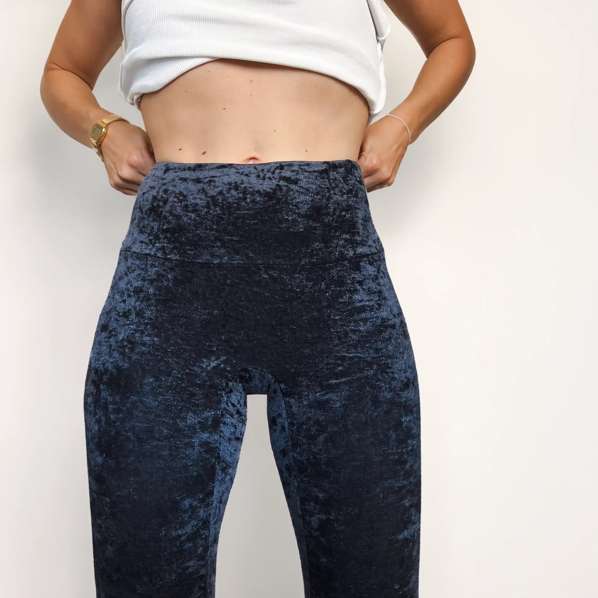 Legging velours noir taille haute respirant porté UJO