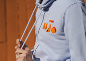 détail broderie orange upcyclée sweat parme unique coton recyclé rétro UJŌ