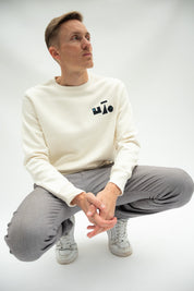 sweat unisexe écru col rond style rétro brodé coton bio éthique UJŌ France