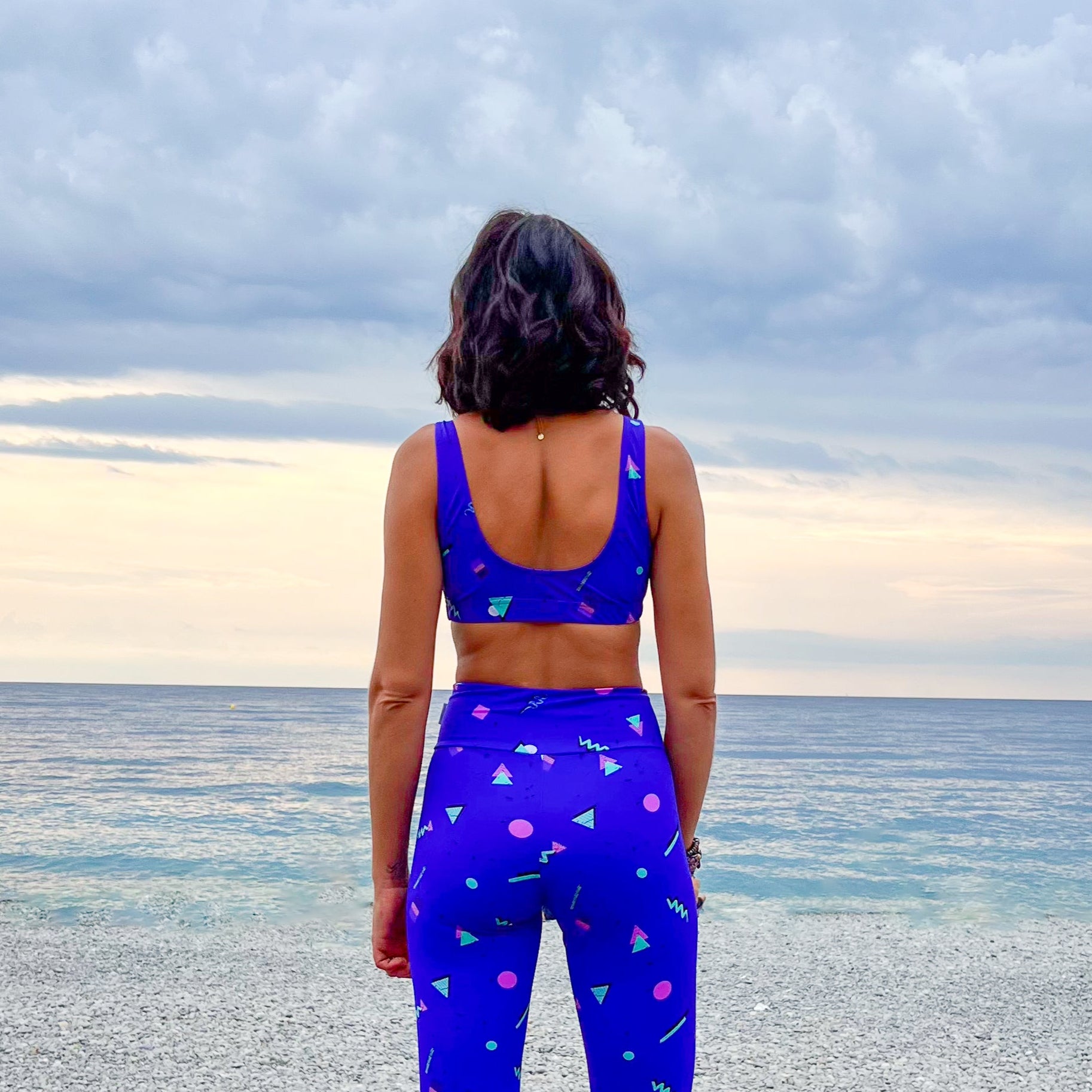 Tenue de sport rétro colorée violet 80