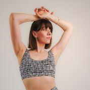 Brassière sport rétro futuriste femme – look Cypher UJŌ