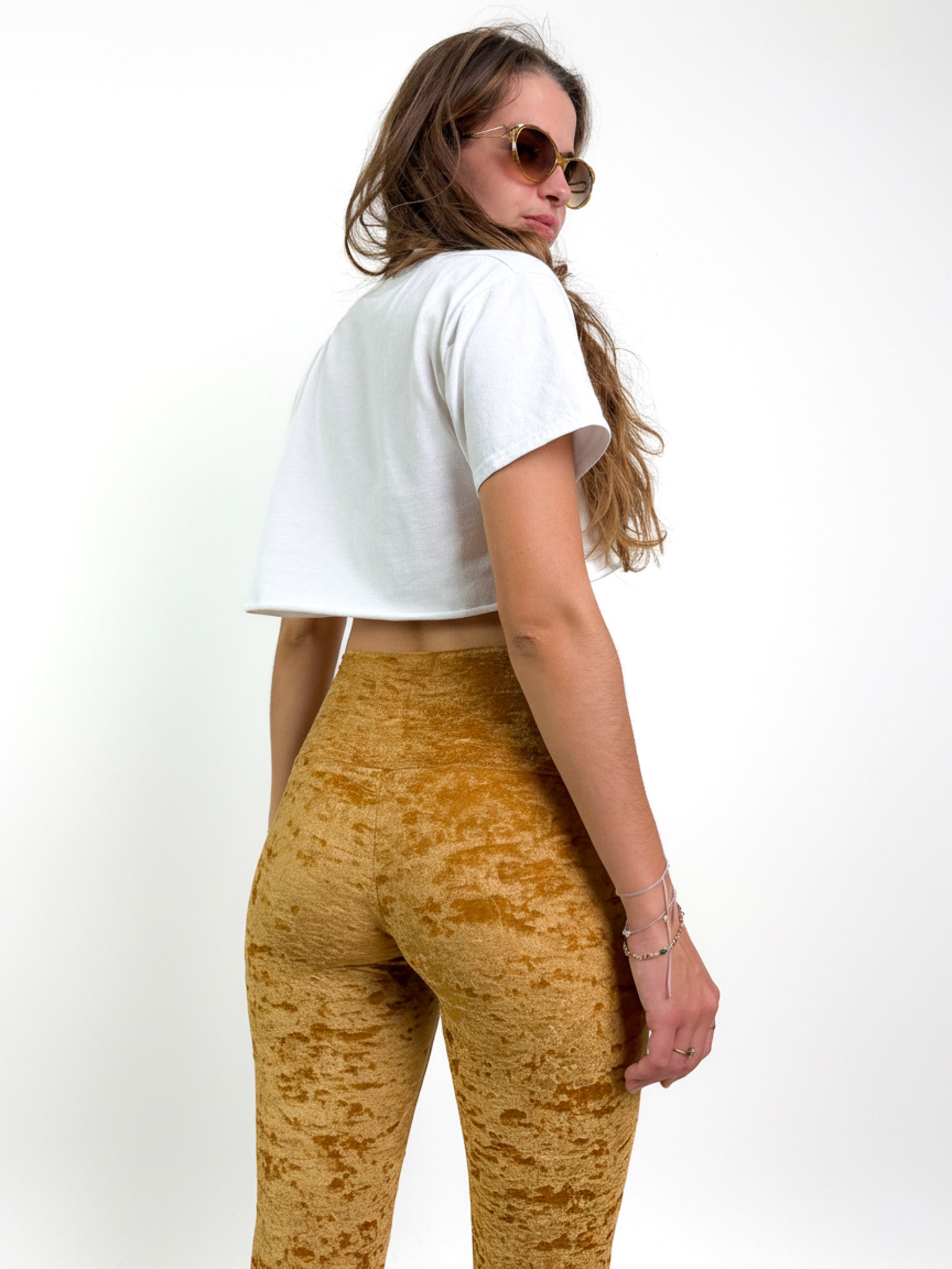 Legging velours ocre vue de dos