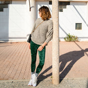 Look naturel et élégant avec legging  velours vert intense UJŌ