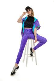 Look coloré et assumé en legging velours taille haute violet UJŌ
