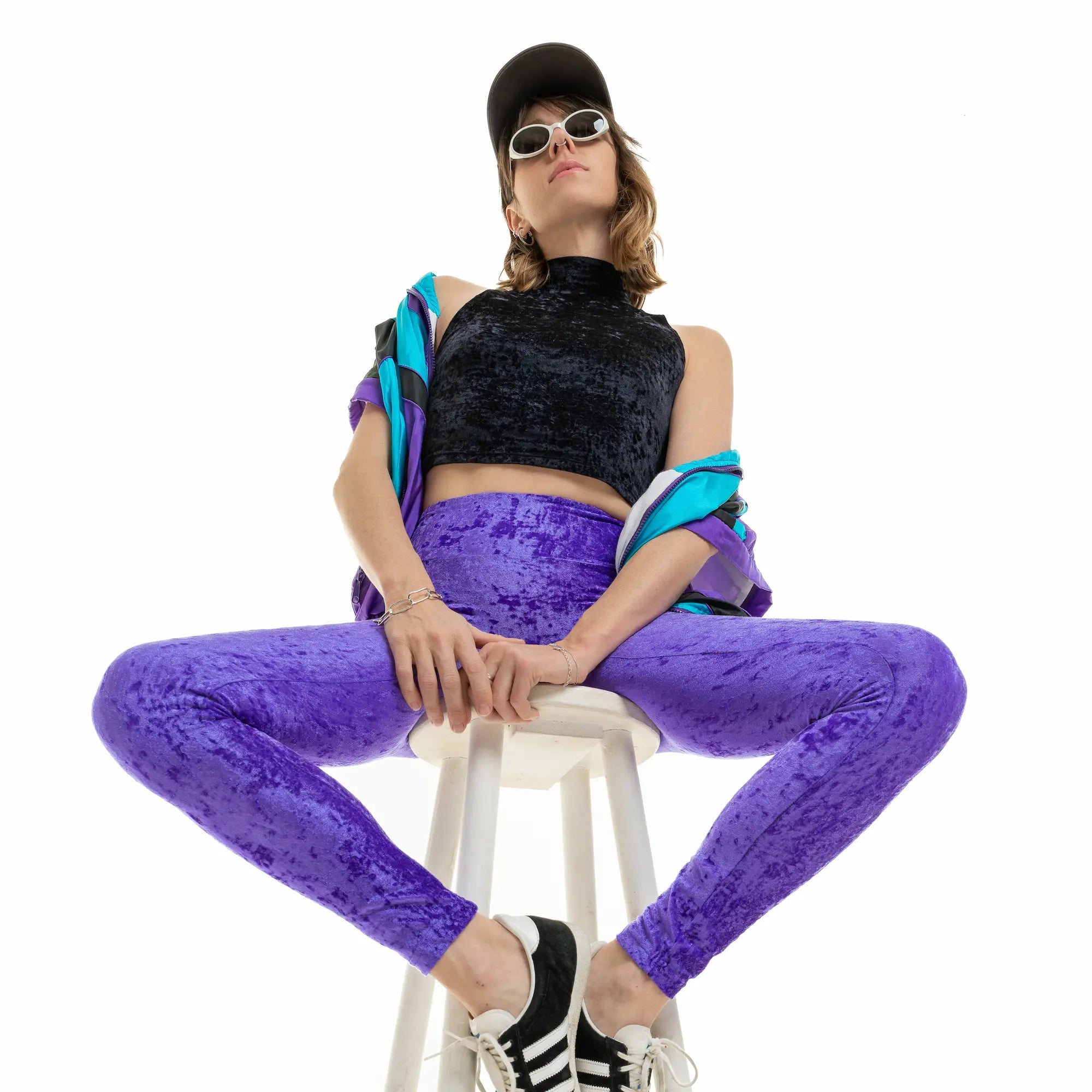 Look coloré et assumé en legging velours violet taille haute UJO