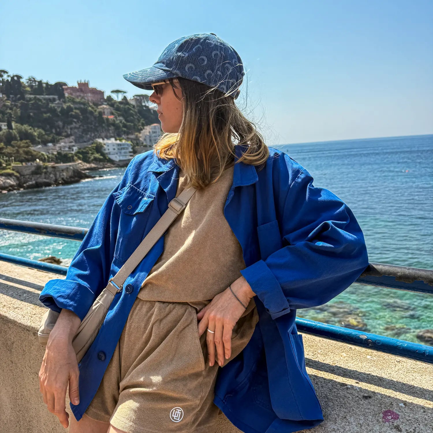 idée tenue avec le t-shirt éponge léger femme couleur Marron crème