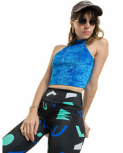 zoom sur le détail du legging au motif rétro noir et bleu